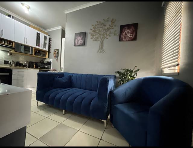 1 BEDROOM SECTIONAL TITLE SOLD IN MONTCLAIR